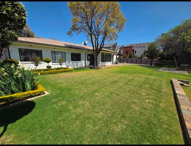 5 BEDROOM PROPERTY TO RENT IN MENLO PARK